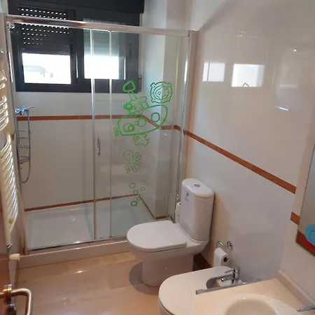 Casa En Con Vistas En Zona El Serrallo Séjour chez l'habitant