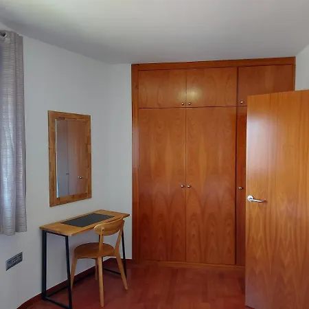 Casa En Con Vistas En Zona El Serrallo Séjour chez l'habitant