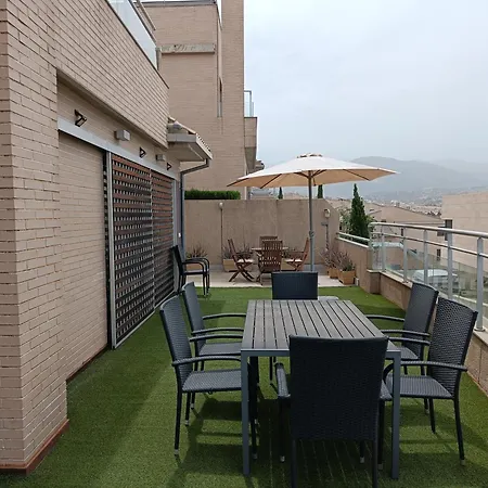 Casa En Con Vistas En Zona El Serrallo *